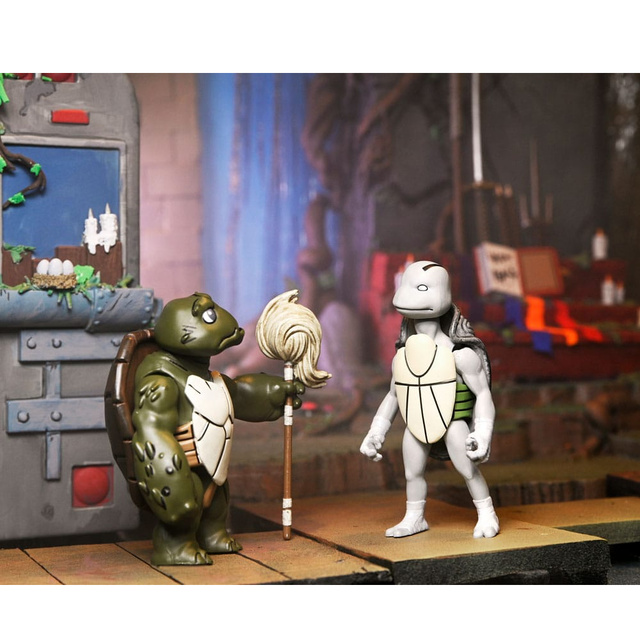 Teenage Mutant Ninja Turtles (The Last Ronin) Casey Marie with Baby Odyn & Uno 17cm