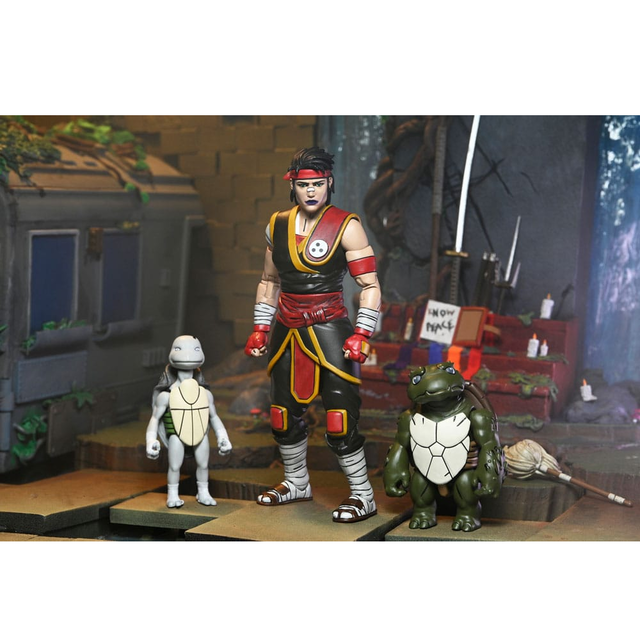 Teenage Mutant Ninja Turtles (The Last Ronin) Casey Marie with Baby Odyn & Uno 17cm