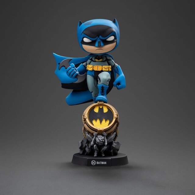 Batman Comics Minico Statue Batman on Bat-Signal (Blue Variant) 19cm