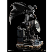 Zack Snyder's Justice League Deluxe Art Scale Statue 1/10 Batman on Batsignal 28cm