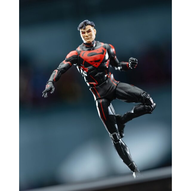 DC Direct Page Punchers Superboy (Platinum) Action Figure 18cm