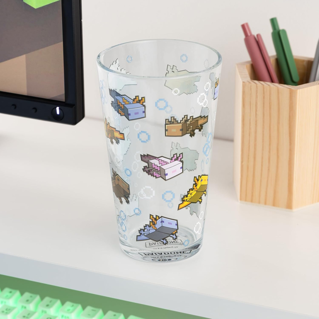 Minecraft Pint Glass Axolotl