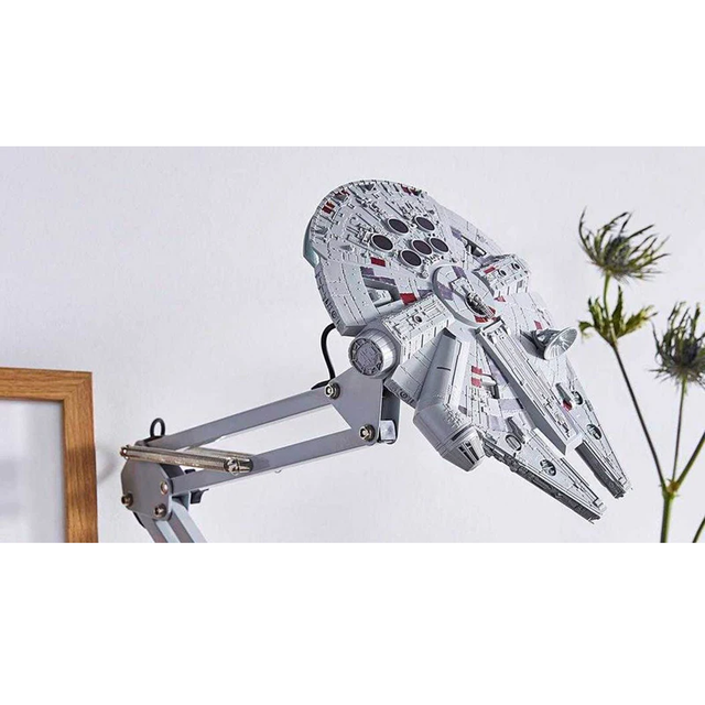Star Wars Millennium Falcon Posable Desk Light 60 cm