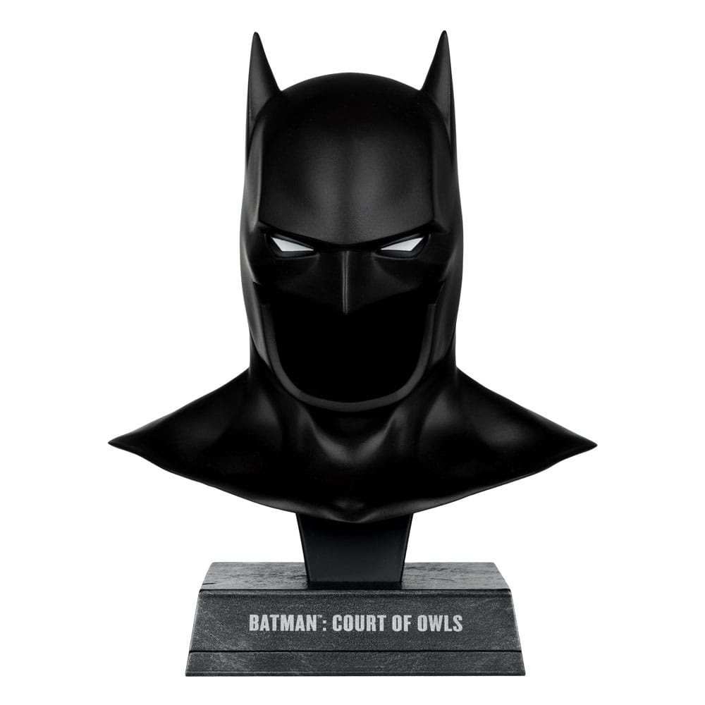 McFarlane Batman Court of Owls 1/3 Cowl Replica afbeelding