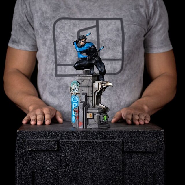 DC Comics Art Scale Statue 1/10 Nightwing 27cm DC Comics Art Scale Statue 1/10 Nightwing 27cm