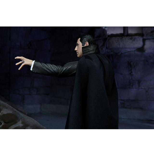 Universal Monsters Ultimate Dracula (Transylvania) Action Figure 18cm