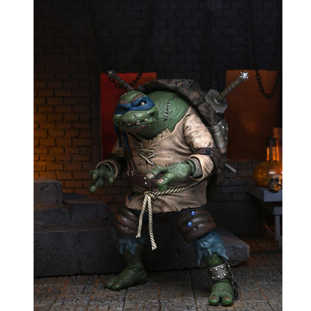 Universal Monsters x TMNT Ultimate Leonardo as The Hunchback Action Figure 18cm