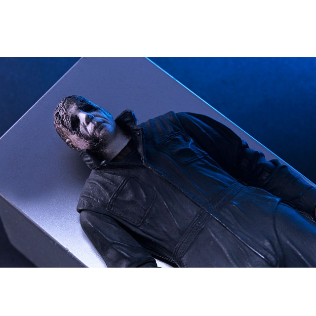 Halloween Resurrection Ultimate Michael Myers Action Figure 18cm
