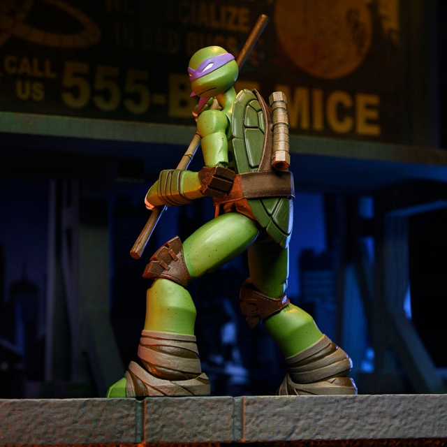 Teenage Mutant Ninja Turtles Action Figure Ultimate Donatello 18cm