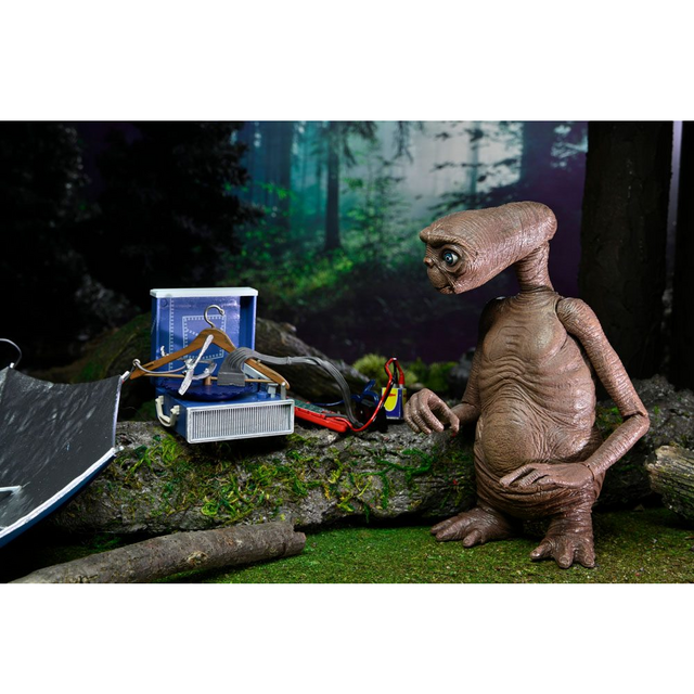 E.T. the Extra-Terrestrial Ultimate Deluxe Action Figure 11cm