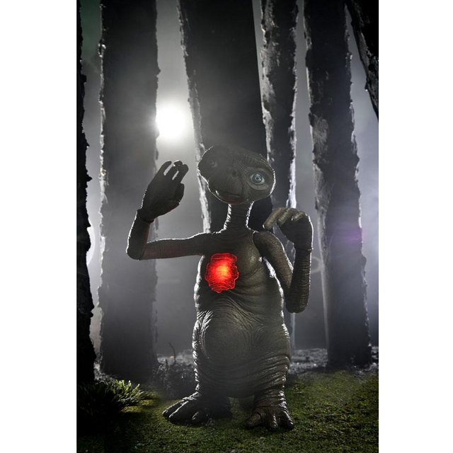 E.T. the Extra-Terrestrial Ultimate Deluxe Action Figure 11cm