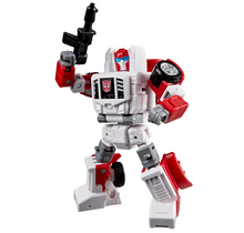 Transformers Age of the Primes Deluxe Class Swerve Action Figure 11cm