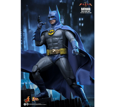 The Flash Movie Masterpiece Batman (Blue & Grey Suit) Limited Edition Hot Toys Exclusive 30cm