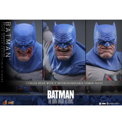 Batman: The Dark Knight Returns Comic Masterpiece Batman (Battle Damaged Version) 32cm