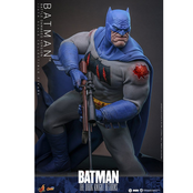 Batman: The Dark Knight Returns Comic Masterpiece Batman (Battle Damaged Version) 32cm