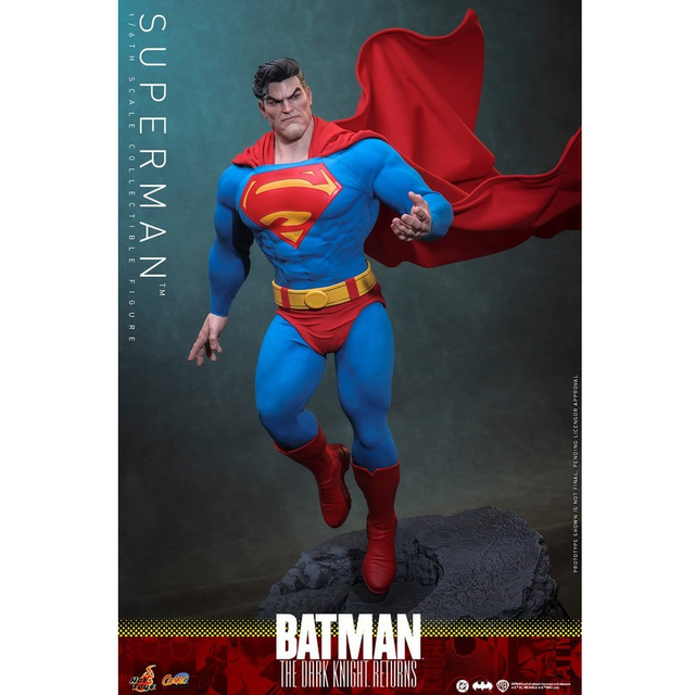 Batman: The Dark Knight Returns Comic Masterpiece Superman Action Figure 34cm