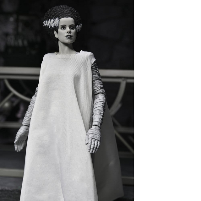 Universal Monsters 2-Pack Bride of Frankenstein 90th Anniversary The Monster & His Mate (B&W) 18cm