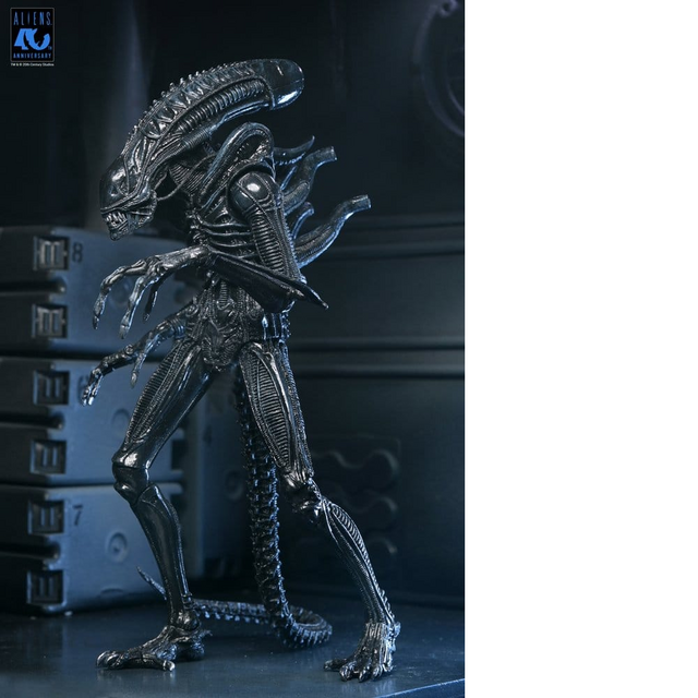 Aliens Ultimate Xenomorph Warrior Black Action Figure 23cm