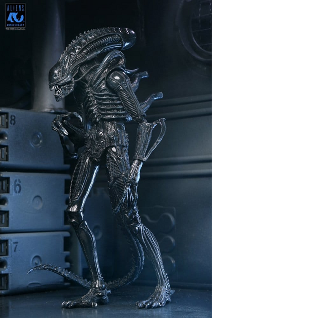Aliens Ultimate Xenomorph Warrior Black Action Figure 23cm