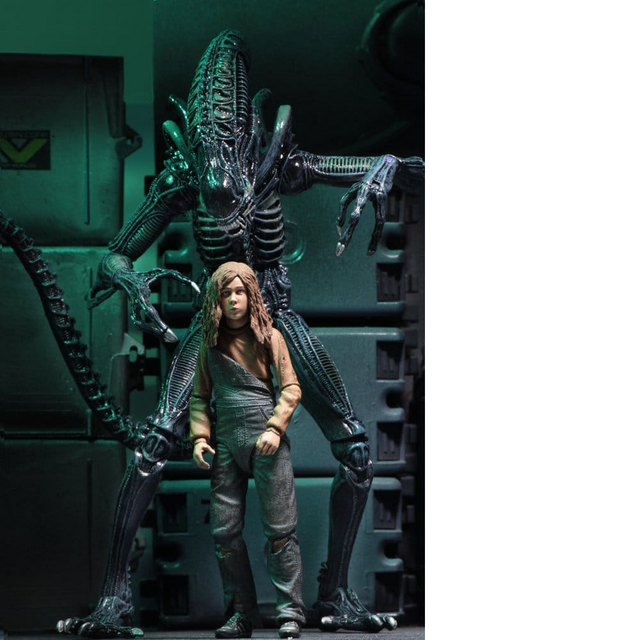 Aliens Ultimate Xenomorph Warrior Blue Action Figure 23cm