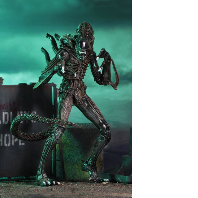 Aliens Ultimate Xenomorph Warrior Brown Action Figure 23cm