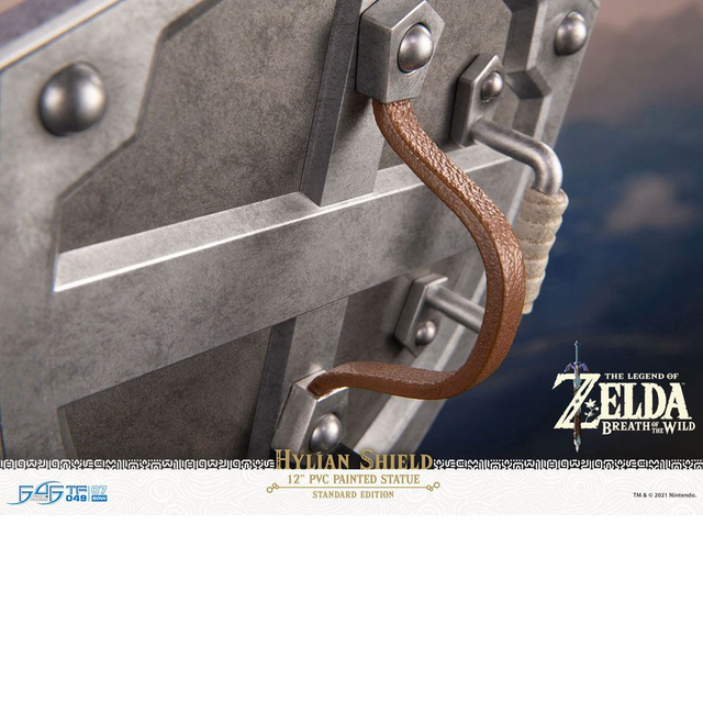 The Legend of Zelda Breath of the Wild PVC Statue Hylian Shield Standard Edition 29cm