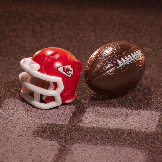 Transformers x NFL Kansas City Chiefs: KC-59 14cm
