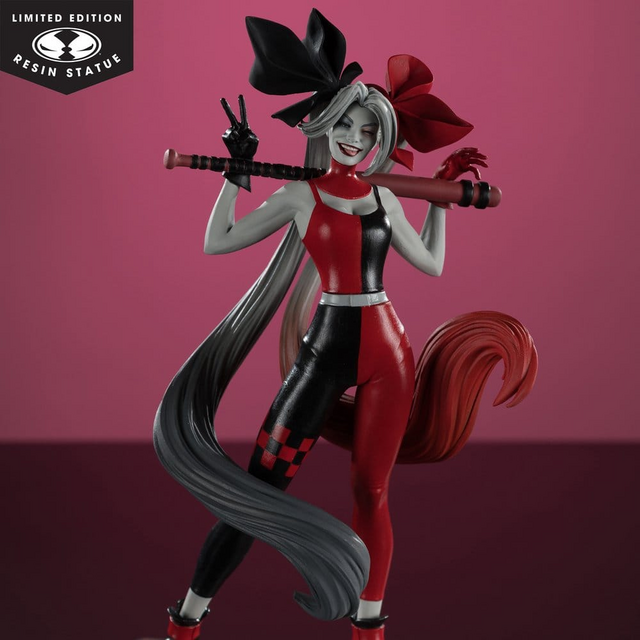 DC Direct Harley Quinn: Red, White & Black Statue 1/10 Harley Quinn by Alex Garner 21cm
