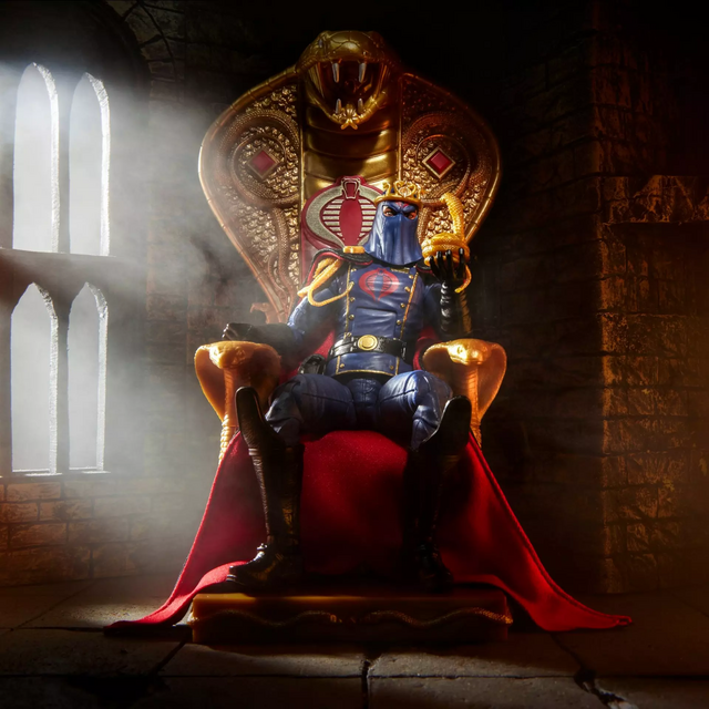 G.I. Joe Classified Series #221 Cobra Commander (Dress Uniform and Throne) Action Figure 15cm
