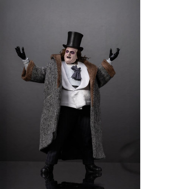 Batman Returns The Penguin SP Action Figure 17cm