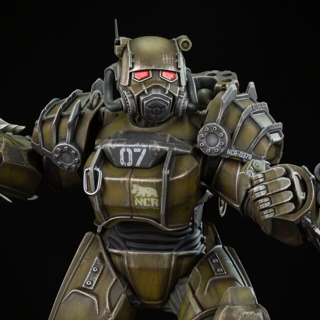 Fallout NCR Power Armor PVC Figure 25cm