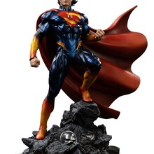 Art Scale Statue Superman Absolute