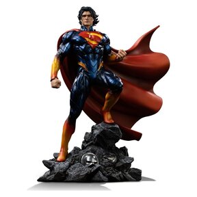 Art Scale Statue Superman Absolute