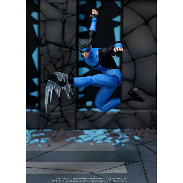 Invincible Action Figure Invincible 16cm