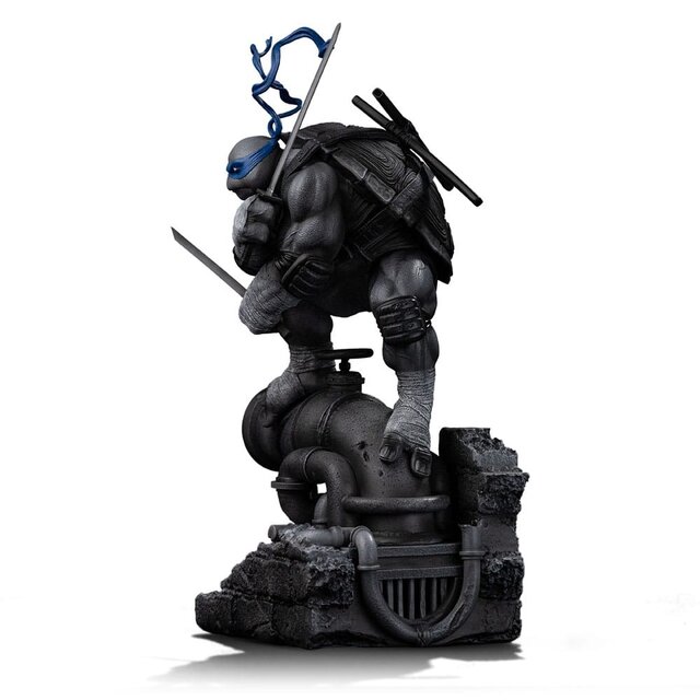 Teenage Mutant Ninja Turtles Art Scale Statue 1/10 Leonardo Black and White Variant 26 cm