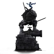 Teenage Mutant Ninja Turtles Art Scale Statue 1/10 Leonardo Black and White Variant 26 cm