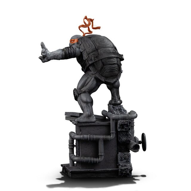 Teenage Mutant Ninja Turtles Art Scale Statue 1/10 Michelangelo Black and White Variant 26 cm