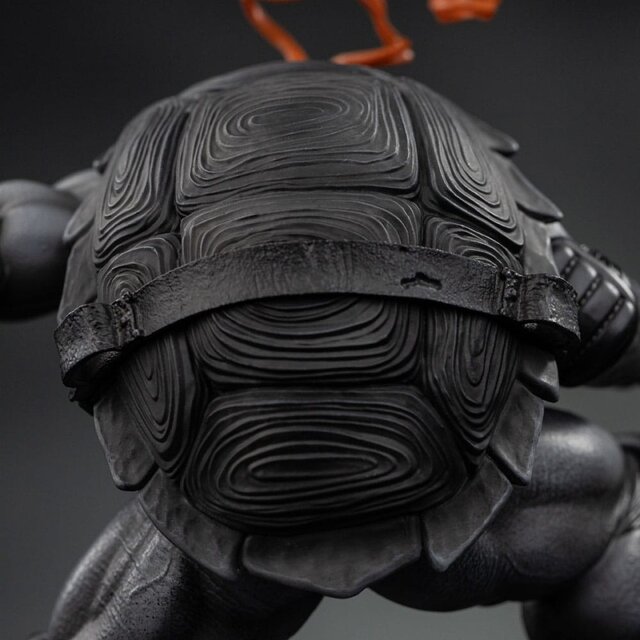 Teenage Mutant Ninja Turtles Art Scale Statue 1/10 Michelangelo Black and White Variant 26 cm