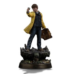 The Goonies Art Scale Statue Mikey Walsh