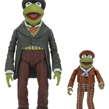 The Muppets Ultimate Kermit as Bob Cratchit & Robin as Tiny Tim