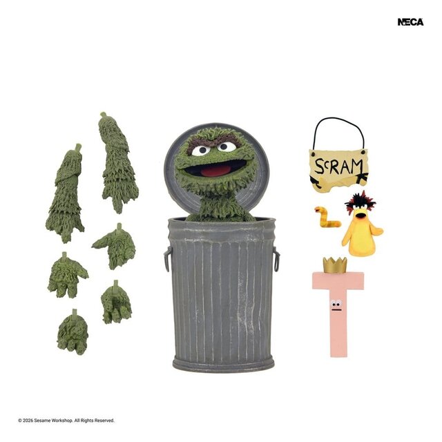 Sesame Street Ultimate Oscar the Grouch Action Figure 18cm