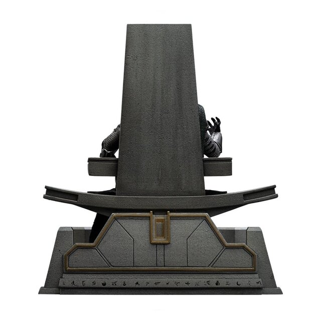 Avengers: Doomsday Art Scale Statue 1/10 Doctor Doom on Throne 22 cm
