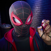 Marvel Legends Series Spider-Man: Miles Morales Electronic Expressive Mask