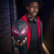 Marvel Legends Series Spider-Man: Miles Morales Electronic Expressive Mask
