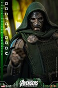 Avengers: Doomsday Movie Masterpiece 1/6 Doctor Doom Action Figure 31cm