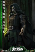 Avengers: Doomsday Movie Masterpiece 1/6 Doctor Doom Action Figure 31cm