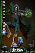 Avengers: Doomsday Movie Masterpiece 1/6 Doctor Doom Action Figure 31cm
