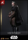 Star Wars: The Last Jedi Movie Masterpiece Action Figure 1/6 Luke Skywalker (Artisan Edition) 29cm