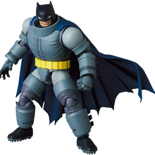 MAFEX Armored Batman the Dark Knight Returns