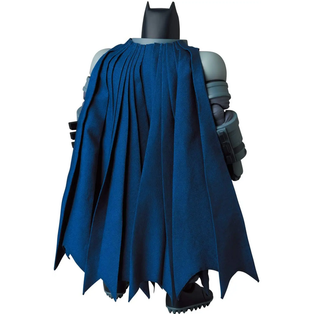 MAFEX Armored Batman (The Dark Knight Returns) 16cm